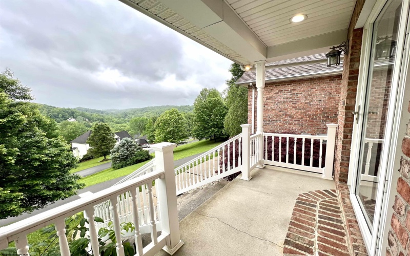349 Vitez Drive, Morgantown, West Virginia 26508, 5 Bedrooms Bedrooms, 12 Rooms Rooms,4 BathroomsBathrooms,Single Family Detached,For Sale,Vitez,10159663