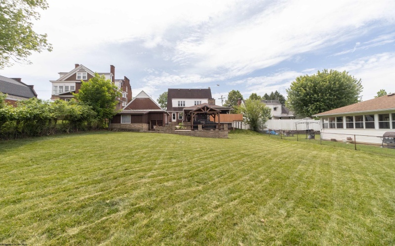328 Philadelphia Avenue, Bridgeport, West Virginia 26330, 3 Bedrooms Bedrooms, 8 Rooms Rooms,3 BathroomsBathrooms,Single Family Detached,For Sale,Philadelphia,10159651