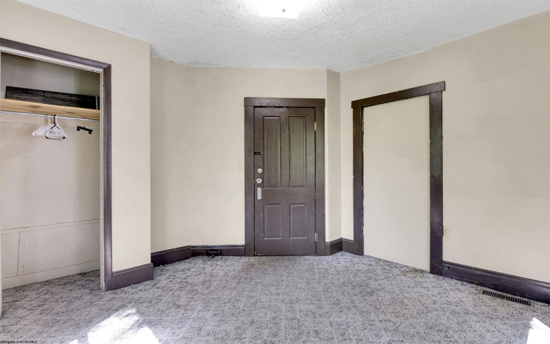 352 Stewart Street, Morgantown, West Virginia 26505, ,Multi-unit/income,For Sale,Stewart,10159648