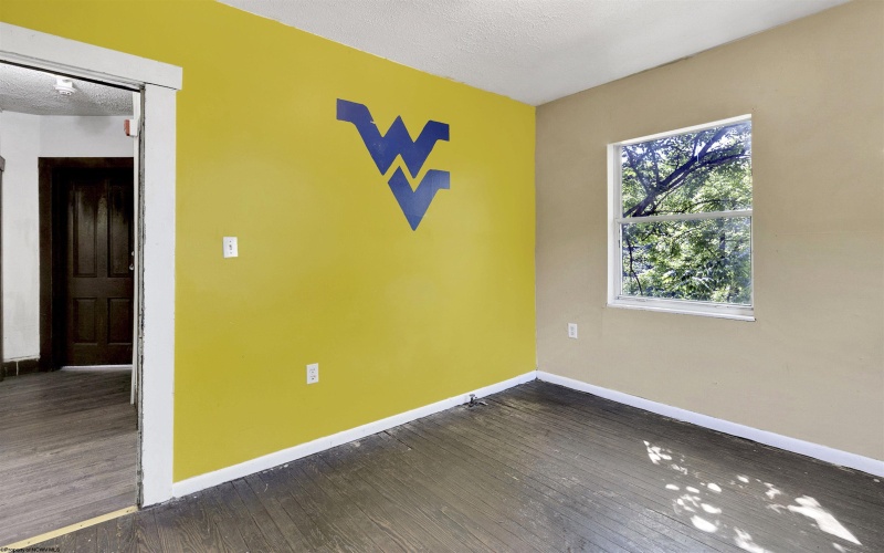 352 Stewart Street, Morgantown, West Virginia 26505, ,Multi-unit/income,For Sale,Stewart,10159648
