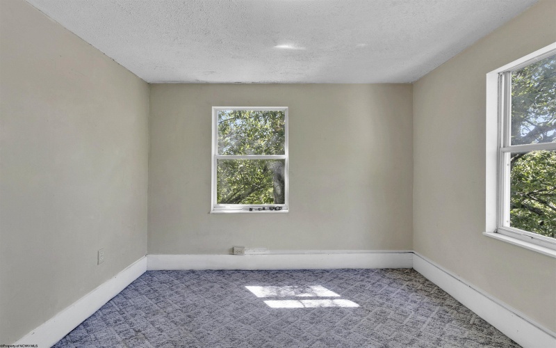 352 Stewart Street, Morgantown, West Virginia 26505, ,Multi-unit/income,For Sale,Stewart,10159648