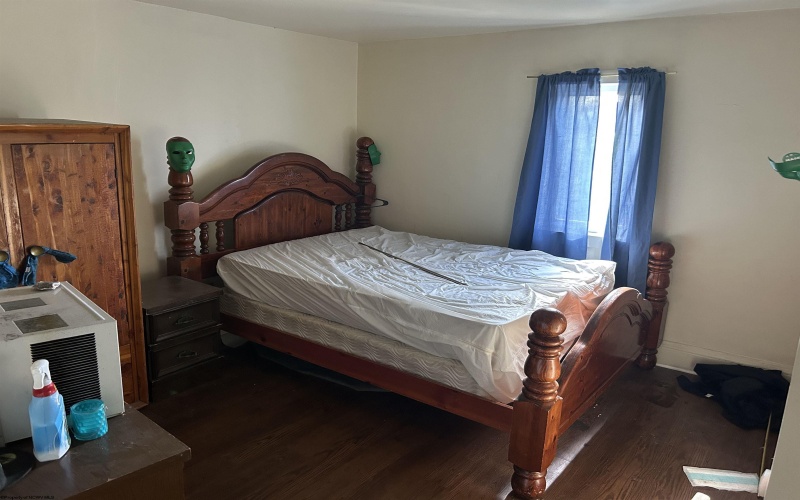 704 Louise Avenue, Morgantown, West Virginia 26505, ,Multi-unit/income,For Sale,Louise,10159649