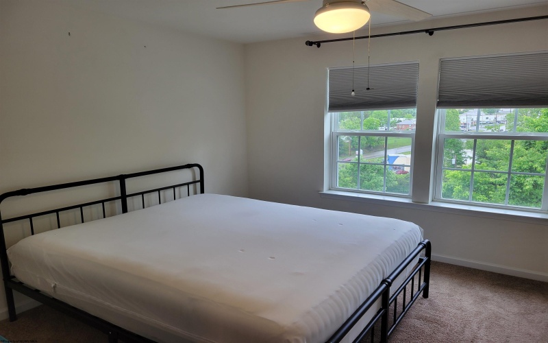 179 Falling Leaf Lane, Morgantown, West Virginia 26501, 3 Bedrooms Bedrooms, 6 Rooms Rooms,4 BathroomsBathrooms,Residential Rentals,For Rent,Falling Leaf,10159660
