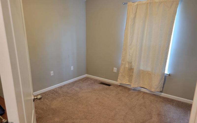 179 Falling Leaf Lane, Morgantown, West Virginia 26501, 3 Bedrooms Bedrooms, 6 Rooms Rooms,4 BathroomsBathrooms,Residential Rentals,For Rent,Falling Leaf,10159660