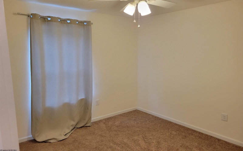 179 Falling Leaf Lane, Morgantown, West Virginia 26501, 3 Bedrooms Bedrooms, 6 Rooms Rooms,4 BathroomsBathrooms,Residential Rentals,For Rent,Falling Leaf,10159660