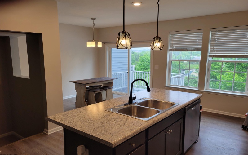 179 Falling Leaf Lane, Morgantown, West Virginia 26501, 3 Bedrooms Bedrooms, 6 Rooms Rooms,4 BathroomsBathrooms,Residential Rentals,For Rent,Falling Leaf,10159660