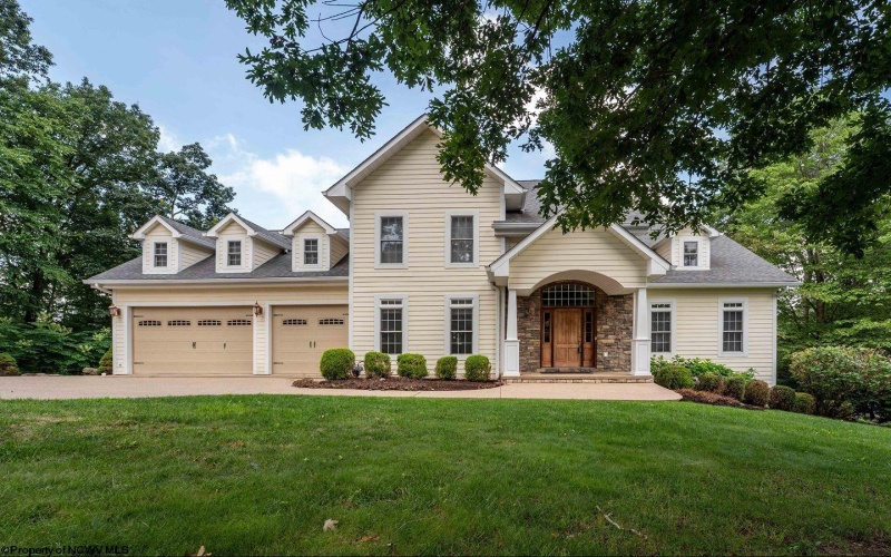 2014 Ices Ferry Drive, Morgantown, West Virginia 26508, 4 Bedrooms Bedrooms, 14 Rooms Rooms,4 BathroomsBathrooms,Single Family Detached,For Sale,Ices Ferry,10159653