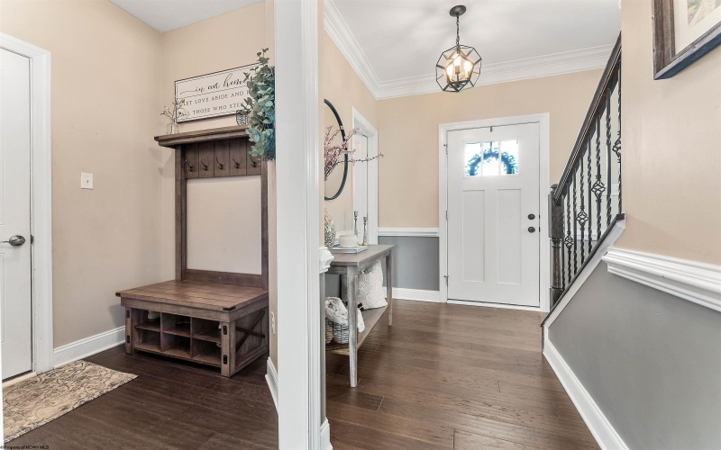 146 Summit Woods Drive, Morgantown, West Virginia 26508, 4 Bedrooms Bedrooms, 9 Rooms Rooms,3 BathroomsBathrooms,Single Family Detached,For Sale,Summit Woods,10159656