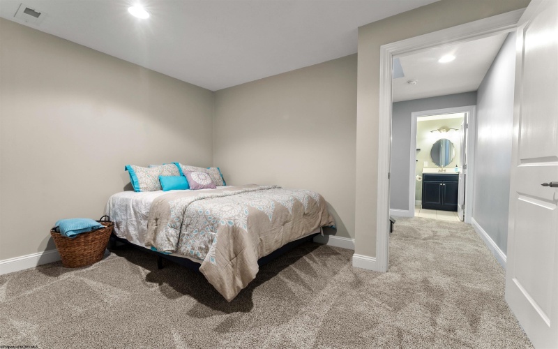 146 Summit Woods Drive, Morgantown, West Virginia 26508, 4 Bedrooms Bedrooms, 9 Rooms Rooms,3 BathroomsBathrooms,Single Family Detached,For Sale,Summit Woods,10159656