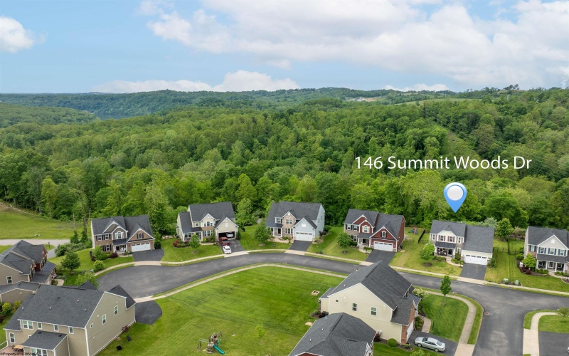 146 Summit Woods Drive, Morgantown, West Virginia 26508, 4 Bedrooms Bedrooms, 9 Rooms Rooms,3 BathroomsBathrooms,Single Family Detached,For Sale,Summit Woods,10159656