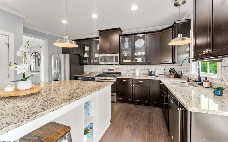 146 Summit Woods Drive, Morgantown, West Virginia 26508, 4 Bedrooms Bedrooms, 9 Rooms Rooms,3 BathroomsBathrooms,Single Family Detached,For Sale,Summit Woods,10159656