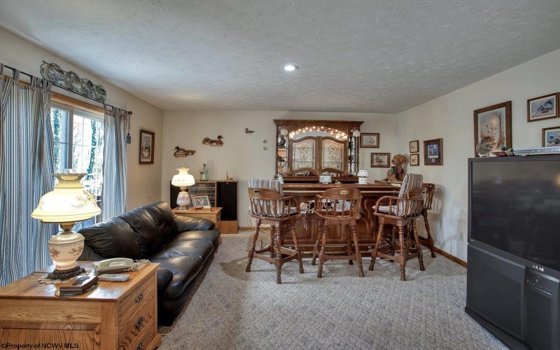 888 E Alpine Drive, Terra Alta, West Virginia 26764, 3 Bedrooms Bedrooms, 11 Rooms Rooms,2 BathroomsBathrooms,Single Family Detached,For Sale,E Alpine,10159659