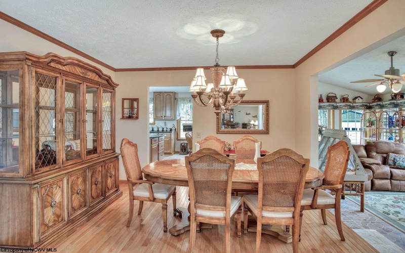 888 E Alpine Drive, Terra Alta, West Virginia 26764, 3 Bedrooms Bedrooms, 11 Rooms Rooms,2 BathroomsBathrooms,Single Family Detached,For Sale,E Alpine,10159659