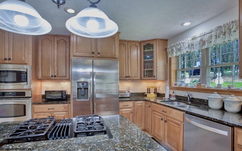888 E Alpine Drive, Terra Alta, West Virginia 26764, 3 Bedrooms Bedrooms, 11 Rooms Rooms,2 BathroomsBathrooms,Single Family Detached,For Sale,E Alpine,10159659