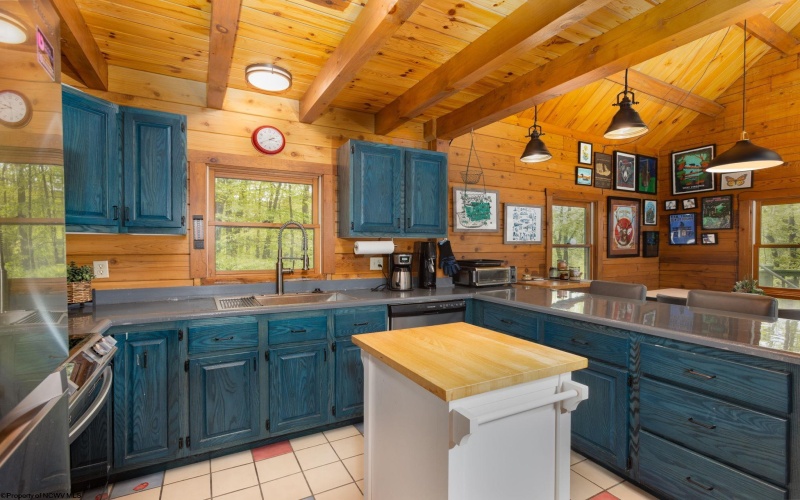 1 Ginger Court, Terra Alta, West Virginia 26764, 3 Bedrooms Bedrooms, 8 Rooms Rooms,2 BathroomsBathrooms,Single Family Detached,For Sale,Ginger,10159652