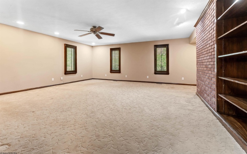 160 Poplar Drive, Morgantown, West Virginia 26505, 4 Bedrooms Bedrooms, 9 Rooms Rooms,3 BathroomsBathrooms,Single Family Detached,For Sale,Poplar,10159658