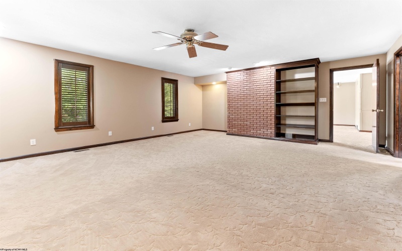 160 Poplar Drive, Morgantown, West Virginia 26505, 4 Bedrooms Bedrooms, 9 Rooms Rooms,3 BathroomsBathrooms,Single Family Detached,For Sale,Poplar,10159658