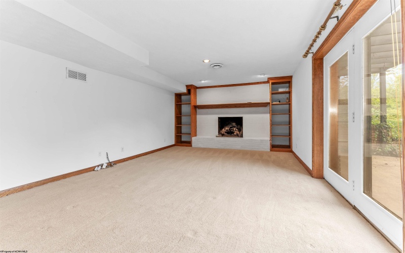 160 Poplar Drive, Morgantown, West Virginia 26505, 4 Bedrooms Bedrooms, 9 Rooms Rooms,3 BathroomsBathrooms,Single Family Detached,For Sale,Poplar,10159658