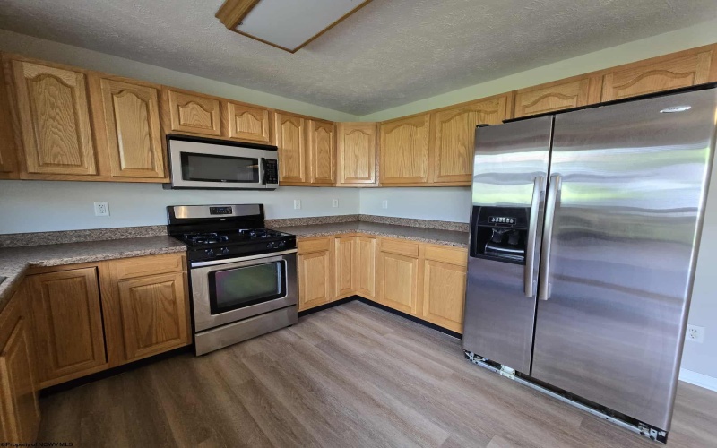 608 Ohio Avenue, Nutter Fort, West Virginia 26301, 3 Bedrooms Bedrooms, 6 Rooms Rooms,1 BathroomBathrooms,Single Family Detached,For Sale,Ohio,10159657