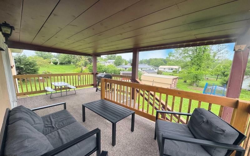 1601 Green Gables Road, Fairmont, West Virginia 26554, 4 Bedrooms Bedrooms, 7 Rooms Rooms,2 BathroomsBathrooms,Single Family Detached,For Sale,Green Gables,10159667