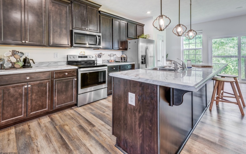 243 Tide Way, Morgantown, West Virginia 26508, 3 Bedrooms Bedrooms, 7 Rooms Rooms,2 BathroomsBathrooms,Single Family Attached,For Sale,Tide,10159683