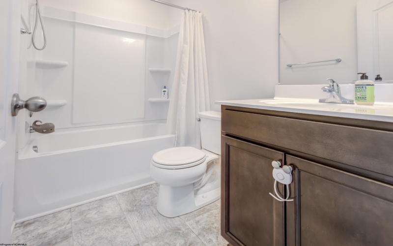 243 Tide Way, Morgantown, West Virginia 26508, 3 Bedrooms Bedrooms, 7 Rooms Rooms,2 BathroomsBathrooms,Single Family Attached,For Sale,Tide,10159683