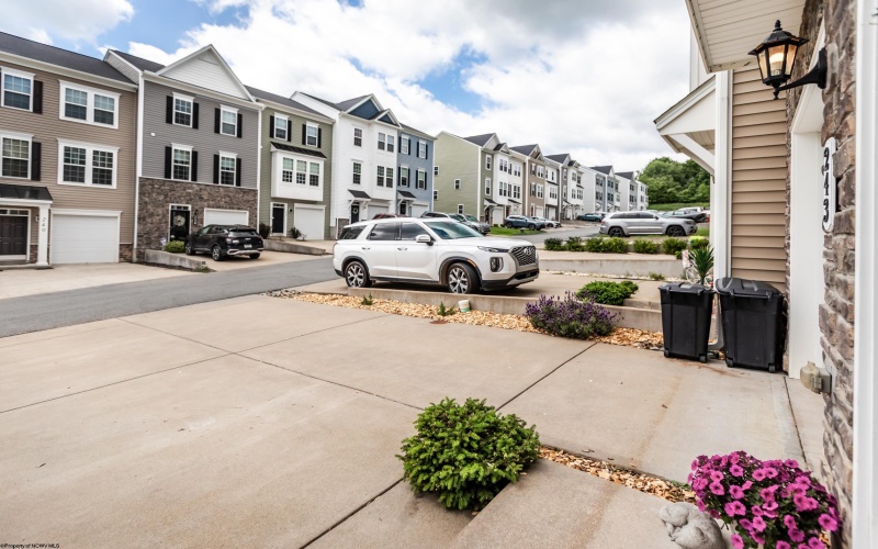 243 Tide Way, Morgantown, West Virginia 26508, 3 Bedrooms Bedrooms, 7 Rooms Rooms,2 BathroomsBathrooms,Single Family Attached,For Sale,Tide,10159683