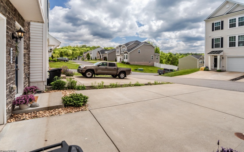 243 Tide Way, Morgantown, West Virginia 26508, 3 Bedrooms Bedrooms, 7 Rooms Rooms,2 BathroomsBathrooms,Single Family Attached,For Sale,Tide,10159683