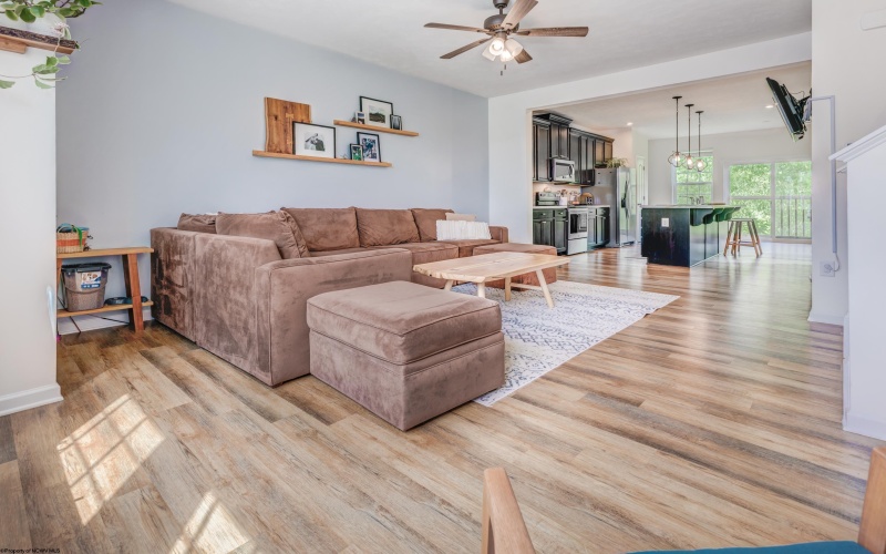 243 Tide Way, Morgantown, West Virginia 26508, 3 Bedrooms Bedrooms, 7 Rooms Rooms,2 BathroomsBathrooms,Single Family Attached,For Sale,Tide,10159683