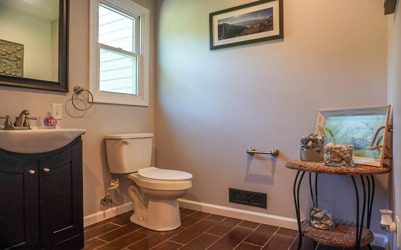 1917 Pleasant Valley Road, Fairmont, West Virginia 26554, 3 Bedrooms Bedrooms, 10 Rooms Rooms,2 BathroomsBathrooms,Single Family Detached,For Sale,Pleasant Valley,10159682