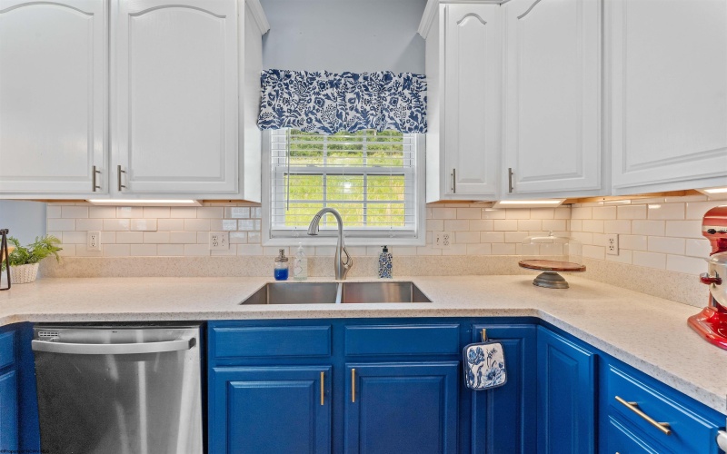 101 Summits Ridge, Morgantown, West Virginia 26508, 4 Bedrooms Bedrooms, 8 Rooms Rooms,3 BathroomsBathrooms,Single Family Detached,For Sale,Summits,10159671