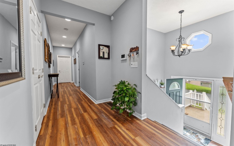 101 Summits Ridge, Morgantown, West Virginia 26508, 4 Bedrooms Bedrooms, 8 Rooms Rooms,3 BathroomsBathrooms,Single Family Detached,For Sale,Summits,10159671