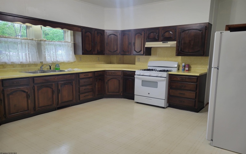 561 Owings Road, Shinnston, West Virginia 26431, 3 Bedrooms Bedrooms, 6 Rooms Rooms,1 BathroomBathrooms,Single Family Detached,For Sale,Owings,10159680