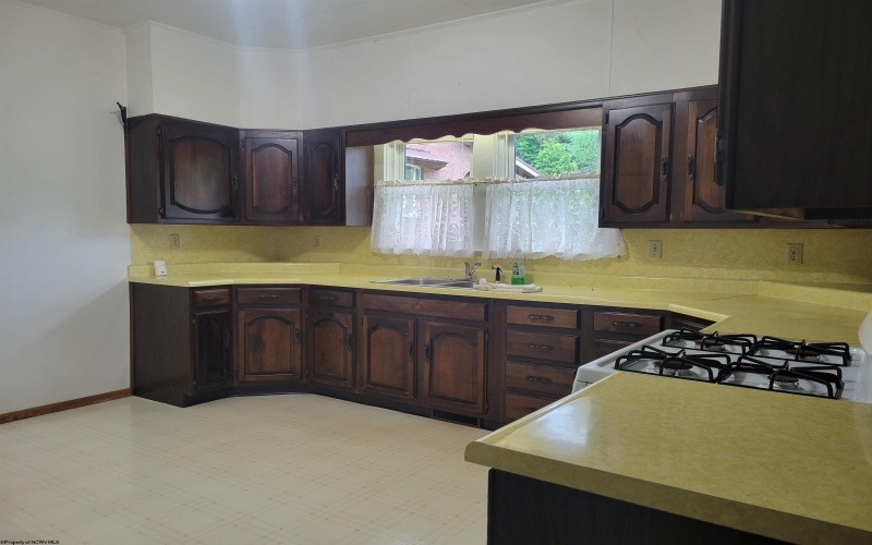 561 Owings Road, Shinnston, West Virginia 26431, 3 Bedrooms Bedrooms, 6 Rooms Rooms,1 BathroomBathrooms,Single Family Detached,For Sale,Owings,10159680