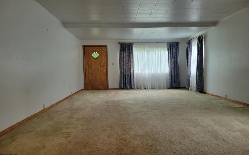 561 Owings Road, Shinnston, West Virginia 26431, 3 Bedrooms Bedrooms, 6 Rooms Rooms,1 BathroomBathrooms,Single Family Detached,For Sale,Owings,10159680