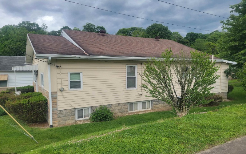 561 Owings Road, Shinnston, West Virginia 26431, 3 Bedrooms Bedrooms, 6 Rooms Rooms,1 BathroomBathrooms,Single Family Detached,For Sale,Owings,10159680