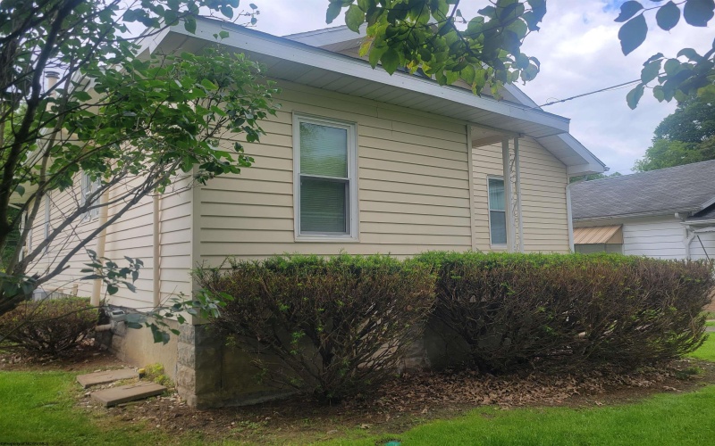 561 Owings Road, Shinnston, West Virginia 26431, 3 Bedrooms Bedrooms, 6 Rooms Rooms,1 BathroomBathrooms,Single Family Detached,For Sale,Owings,10159680