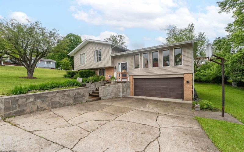109 Scenery Drive, Morgantown, West Virginia 26505, 3 Bedrooms Bedrooms, 7 Rooms Rooms,3 BathroomsBathrooms,Single Family Detached,For Sale,Scenery,10159681