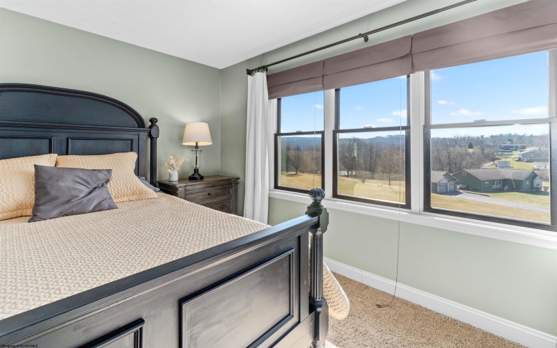48 Ringold Lane, Morgantown, West Virginia 26508, 4 Bedrooms Bedrooms, 8 Rooms Rooms,3 BathroomsBathrooms,Single Family Detached,For Sale,Ringold,10159668