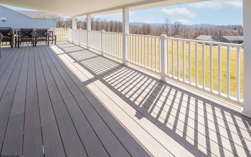 48 Ringold Lane, Morgantown, West Virginia 26508, 4 Bedrooms Bedrooms, 8 Rooms Rooms,3 BathroomsBathrooms,Single Family Detached,For Sale,Ringold,10159668