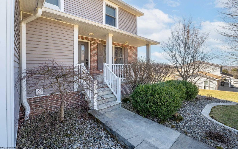 48 Ringold Lane, Morgantown, West Virginia 26508, 4 Bedrooms Bedrooms, 8 Rooms Rooms,3 BathroomsBathrooms,Single Family Detached,For Sale,Ringold,10159668