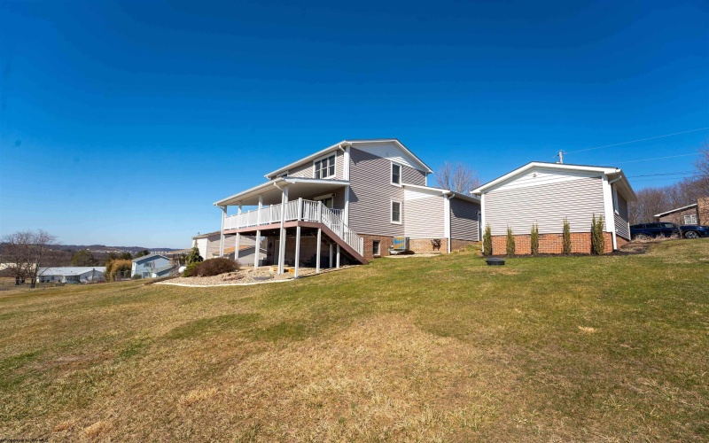 48 Ringold Lane, Morgantown, West Virginia 26508, 4 Bedrooms Bedrooms, 8 Rooms Rooms,3 BathroomsBathrooms,Single Family Detached,For Sale,Ringold,10159668