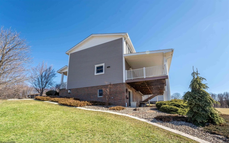 48 Ringold Lane, Morgantown, West Virginia 26508, 4 Bedrooms Bedrooms, 8 Rooms Rooms,3 BathroomsBathrooms,Single Family Detached,For Sale,Ringold,10159668