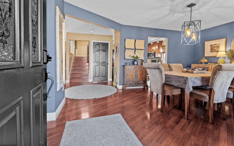 48 Ringold Lane, Morgantown, West Virginia 26508, 4 Bedrooms Bedrooms, 8 Rooms Rooms,3 BathroomsBathrooms,Single Family Detached,For Sale,Ringold,10159668