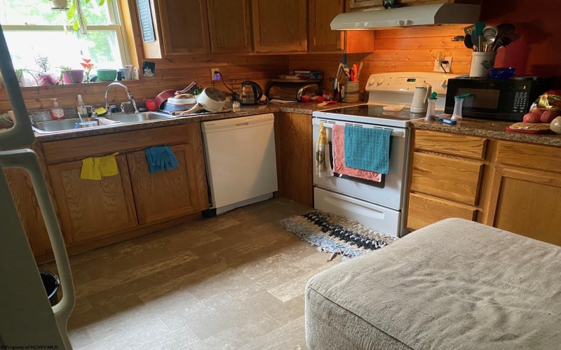 21434 Seneca Trail, Valley Head, West Virginia 26294, 2 Bedrooms Bedrooms, 5 Rooms Rooms,1 BathroomBathrooms,Single Family Detached,For Sale,Seneca,10159674