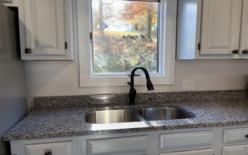 615 Mariner Village, Morgantown, West Virginia 26508, 3 Bedrooms Bedrooms, 6 Rooms Rooms,4 BathroomsBathrooms,Residential Rentals,For Rent,Mariner,10159685