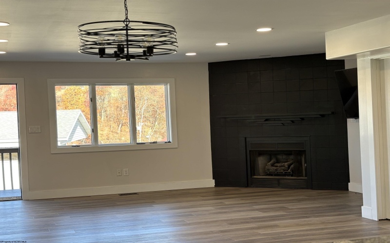 615 Mariner Village, Morgantown, West Virginia 26508, 3 Bedrooms Bedrooms, 6 Rooms Rooms,4 BathroomsBathrooms,Residential Rentals,For Rent,Mariner,10159685