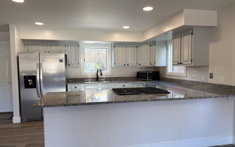 615 Mariner Village, Morgantown, West Virginia 26508, 3 Bedrooms Bedrooms, 6 Rooms Rooms,4 BathroomsBathrooms,Residential Rentals,For Rent,Mariner,10159685