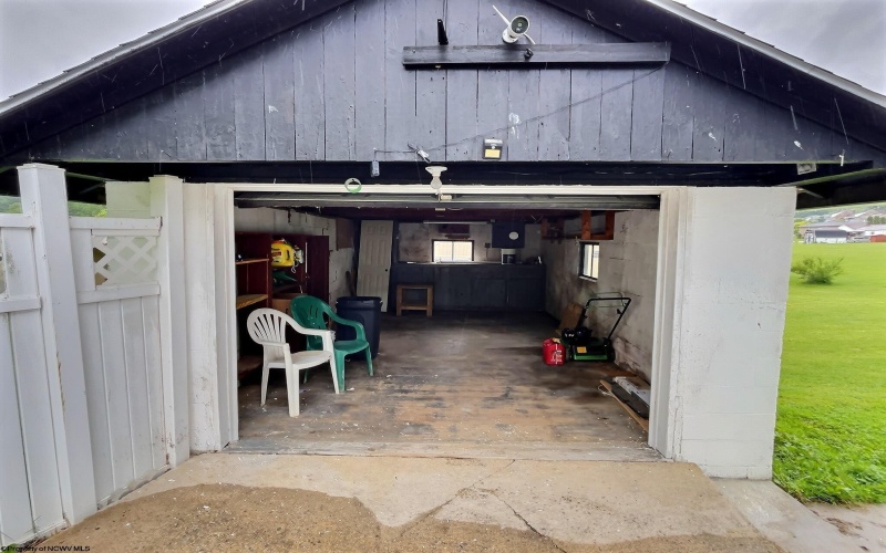 1501 Rose Lane, Fairmont, West Virginia 26554, 2 Bedrooms Bedrooms, 4 Rooms Rooms,1 BathroomBathrooms,Single Family Detached,For Sale,Rose,10159688