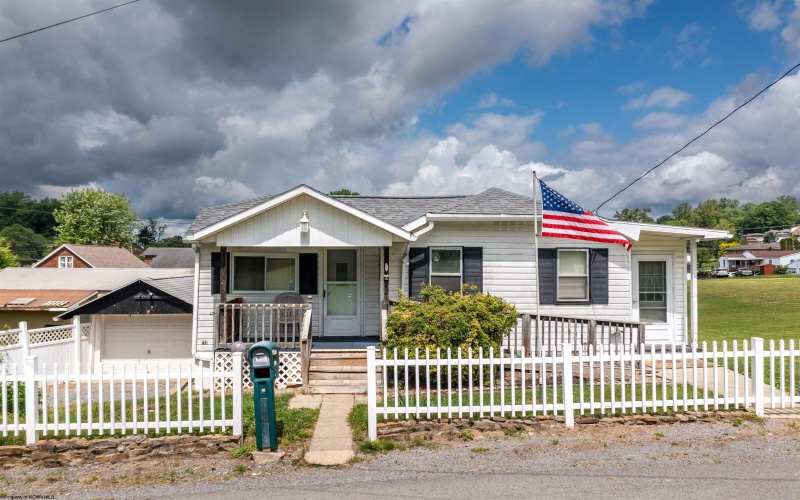 1501 Rose Lane, Fairmont, West Virginia 26554, 2 Bedrooms Bedrooms, 4 Rooms Rooms,1 BathroomBathrooms,Single Family Detached,For Sale,Rose,10159688